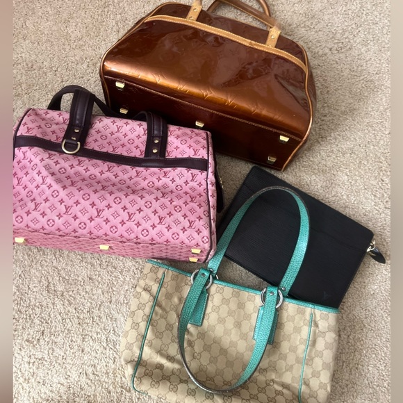 Poshmark live notification - Picture 2 of 5